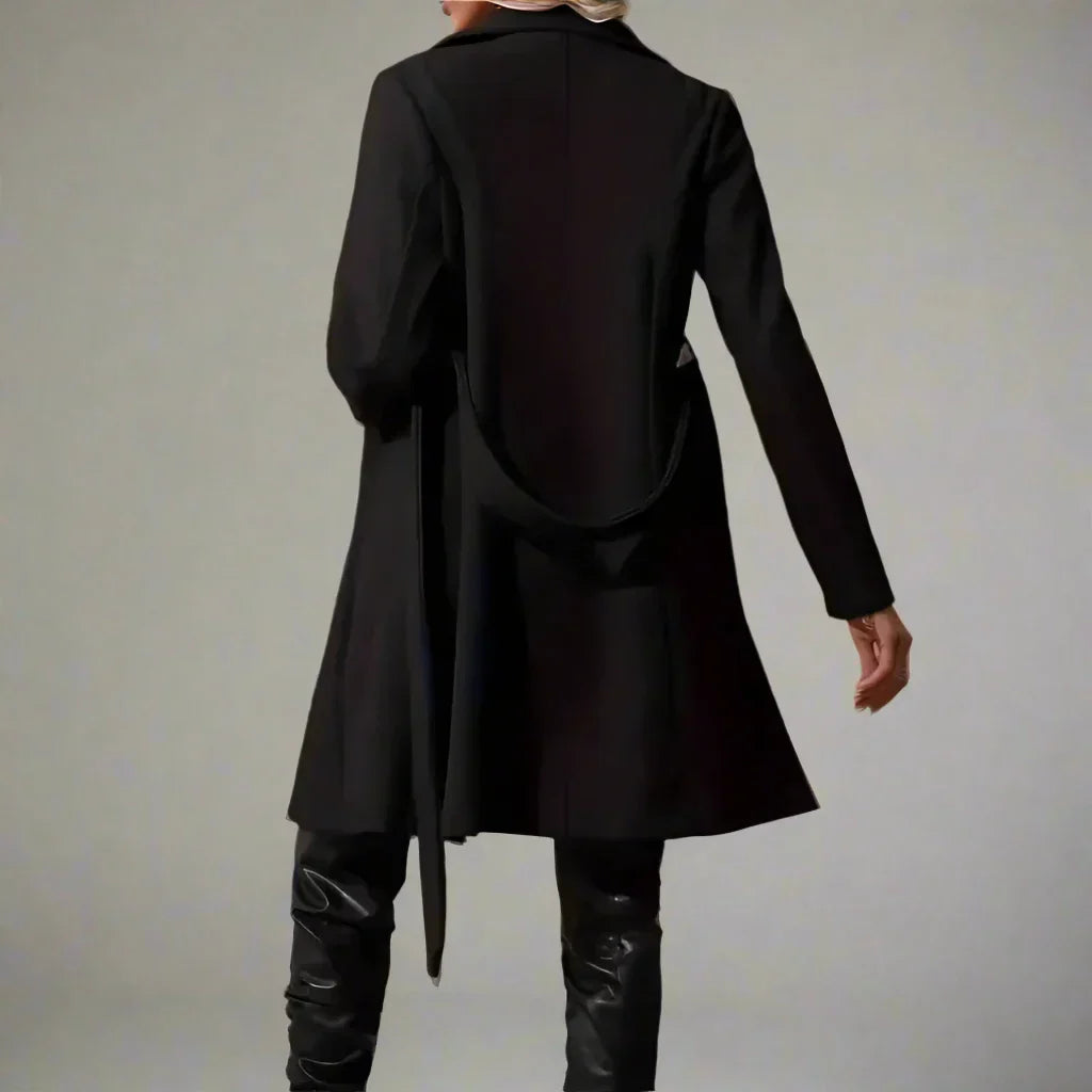 Svart överrock i ull