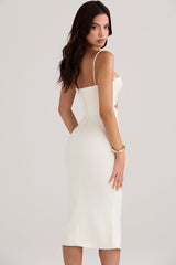 Korsettklänning i elfenbensfärgad satin