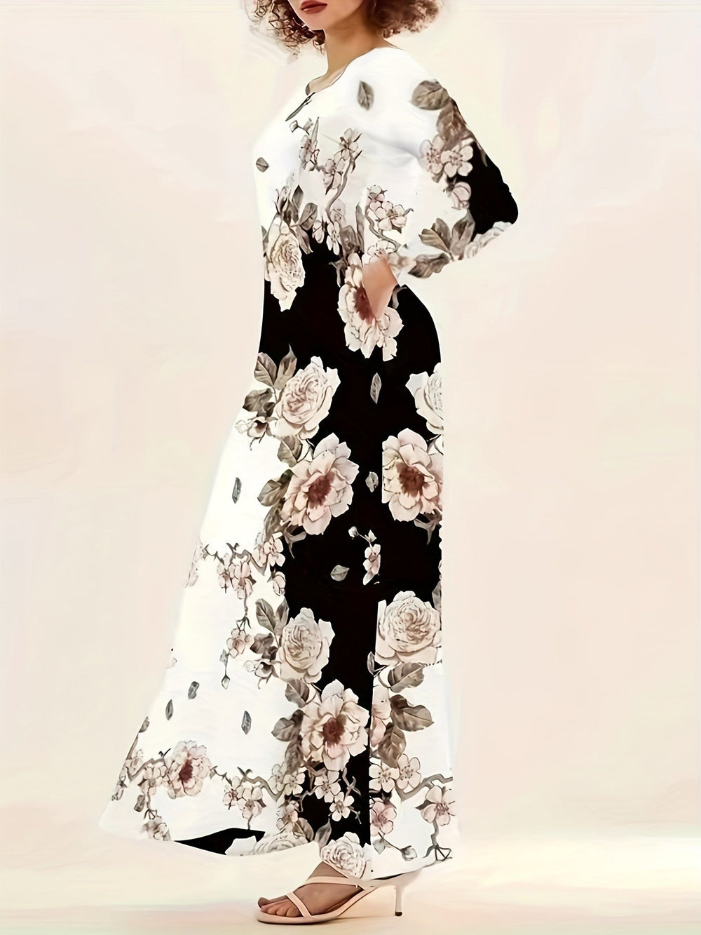 Elegant långklänning med blommigt tryck