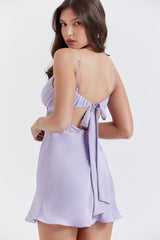 Lavendelbroderad miniklänning