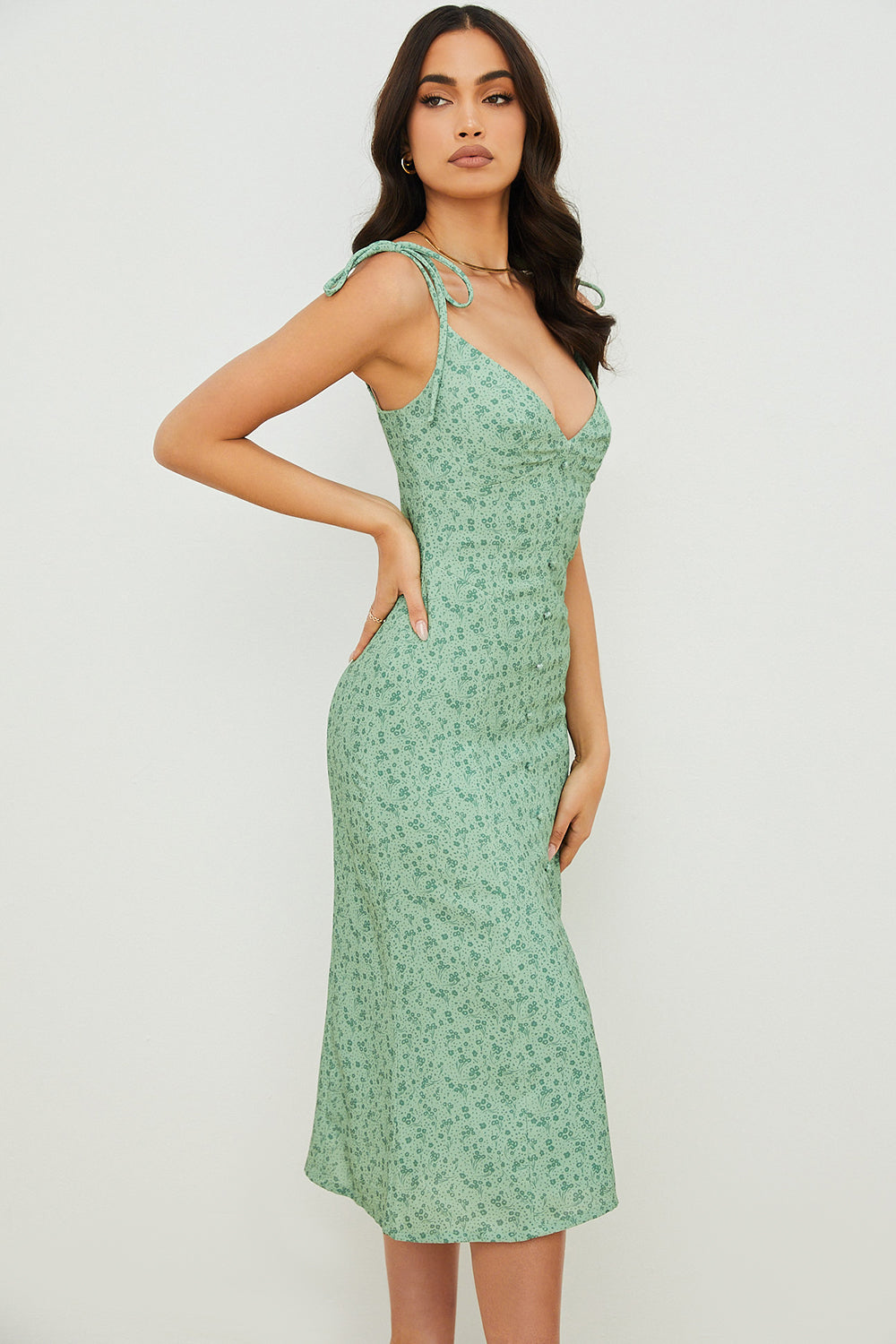 Tonal blommig långklänning med knappar