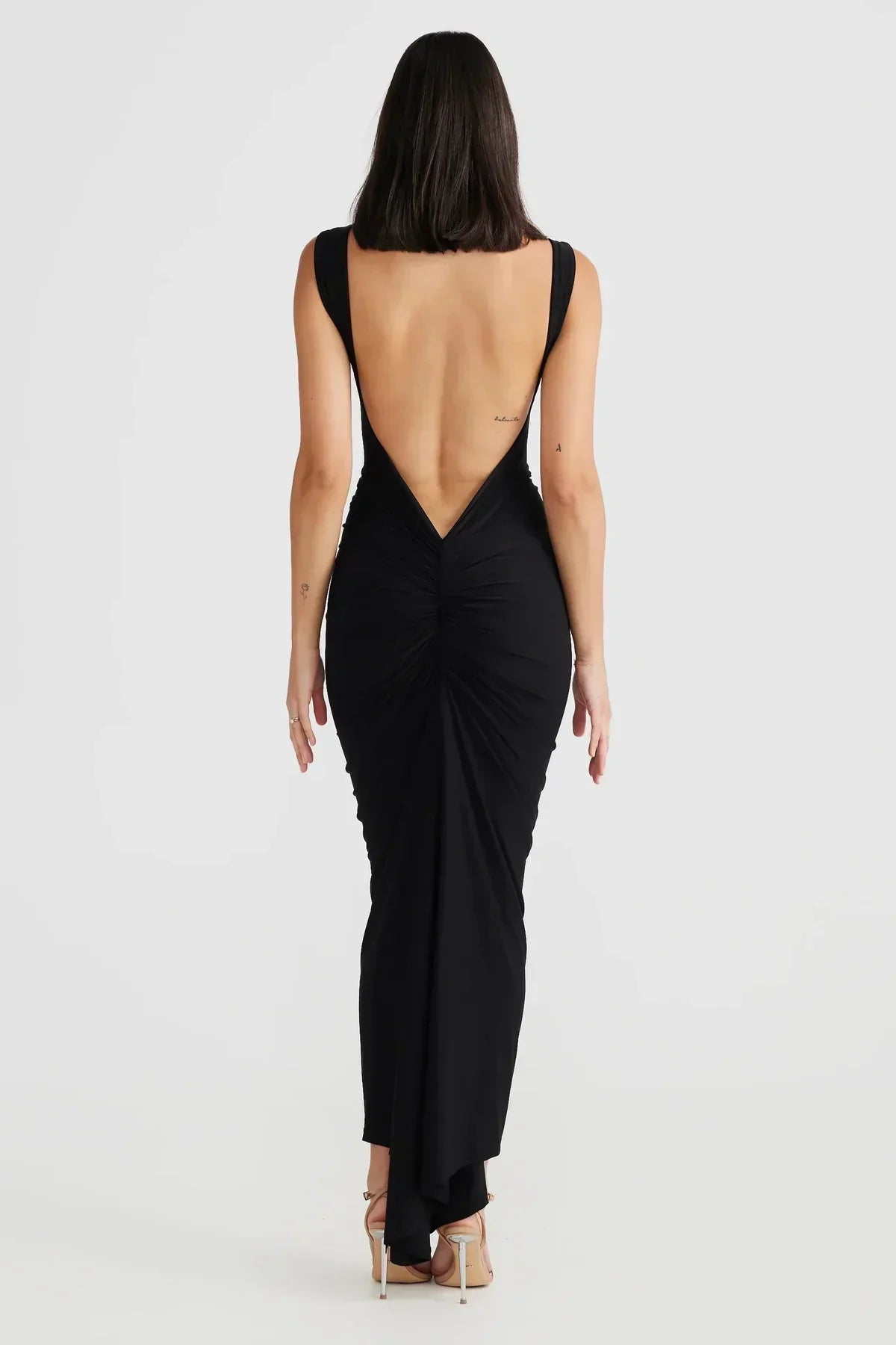 Backless lång elegant plisserad klänning