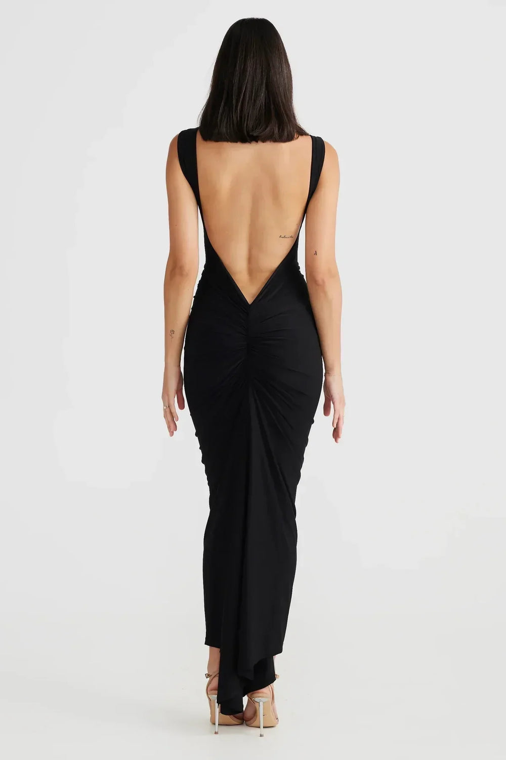 Backless lång elegant plisserad klänning