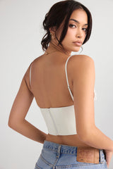 Vit korsett med satin och spets