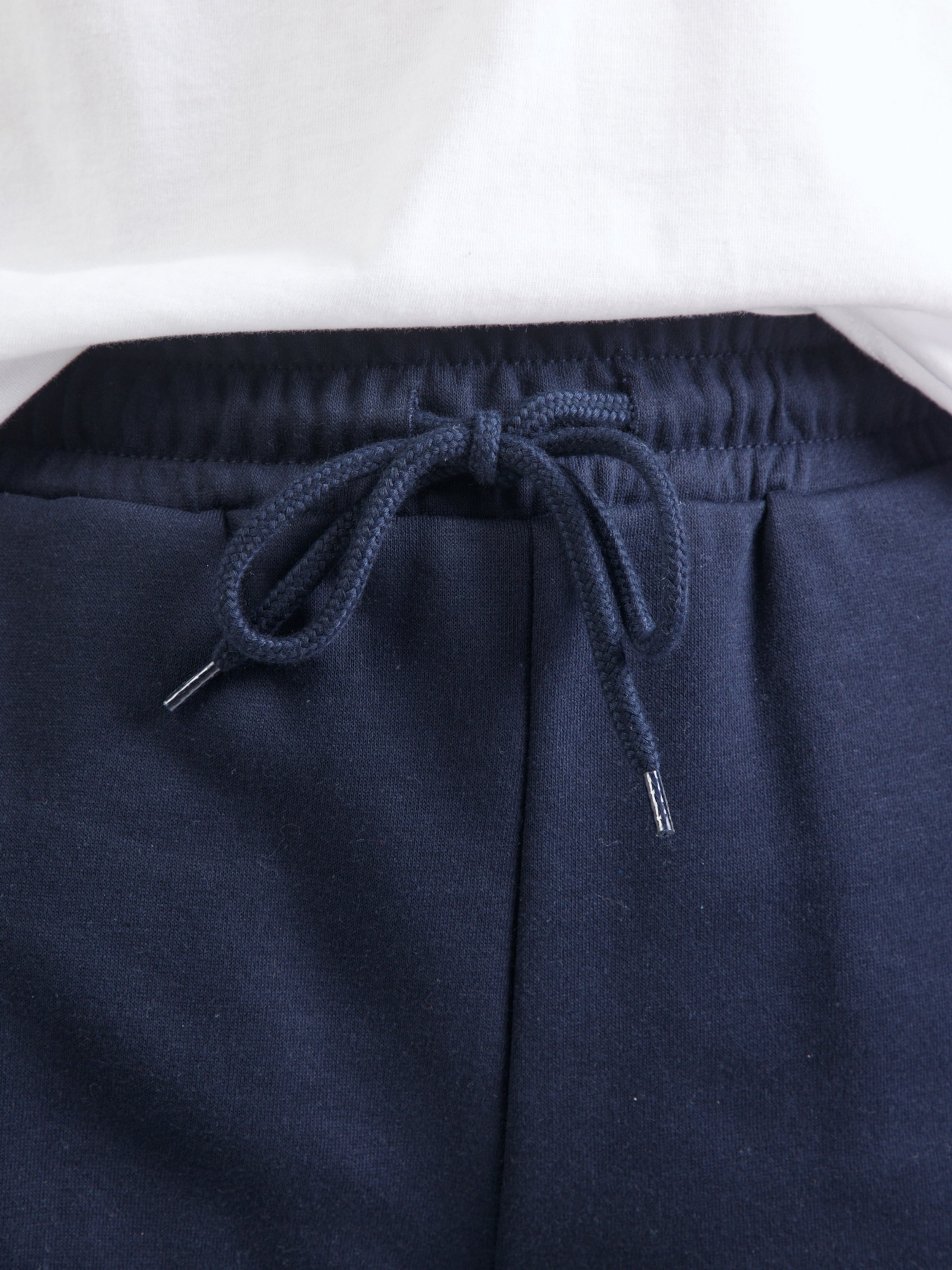 Soft sweat shorts with drawstring