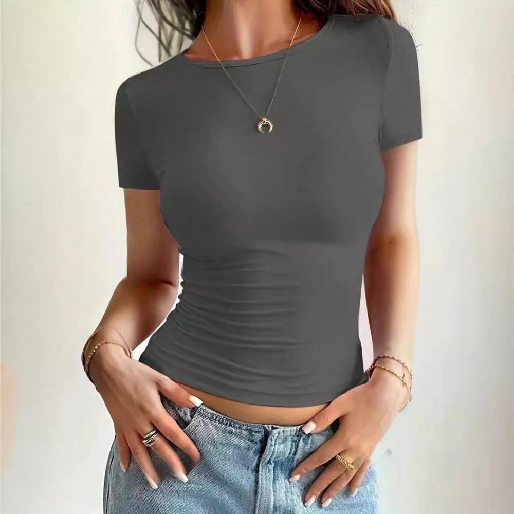 Short, slim-fit crew neck T-shirt