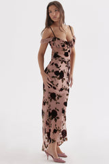 Blommig topp med matchande kjol