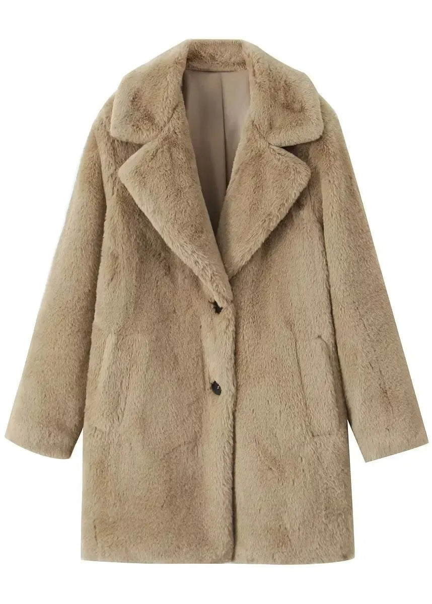 Teddy coat with lapels and a loose fit