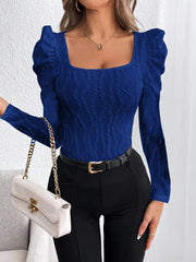 Top with square neckline and puff sleeves