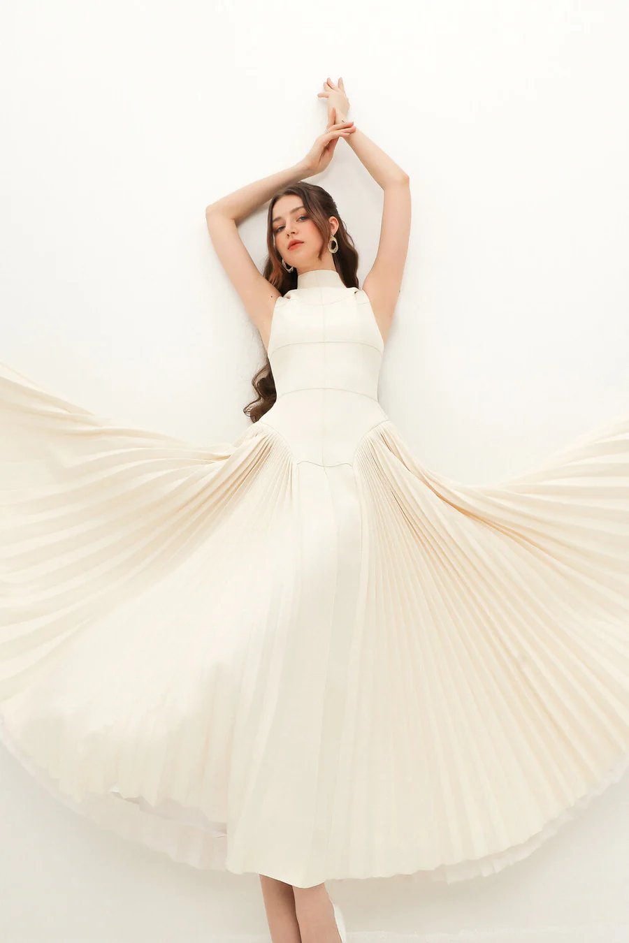 Ivory sleeveless pleated midi dress