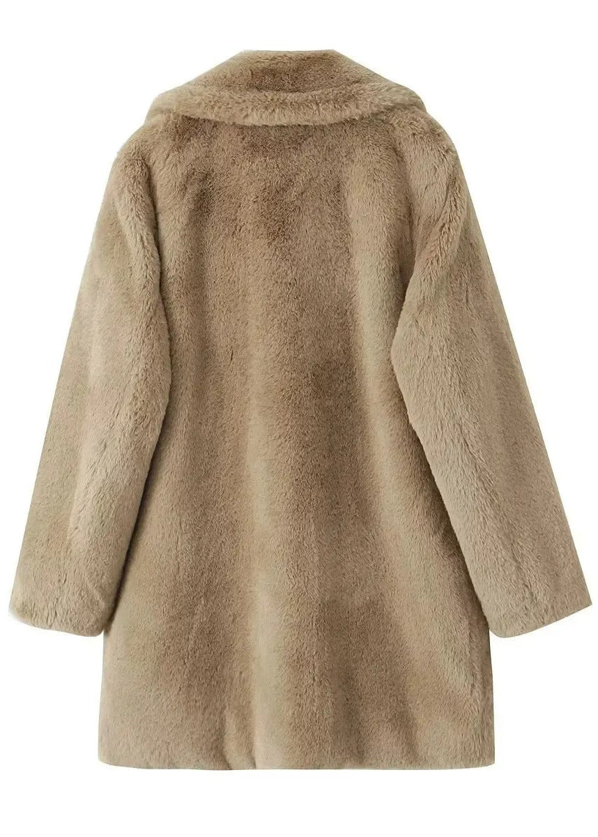 Teddy coat with lapels and a loose fit