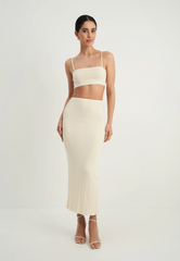Elegant ribbed maxi skirt