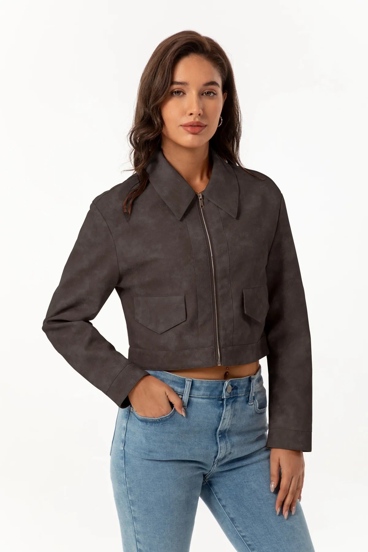 Cropped jacket with zipper and highlighted collar