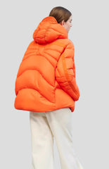 Orange sculpted puffer jacket – oversized hood