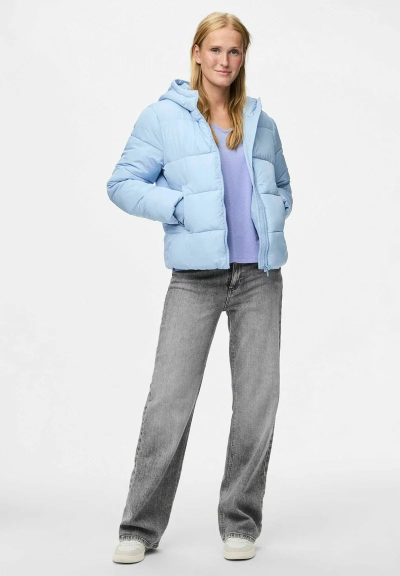 Puffer jacket with hood and zip pockets