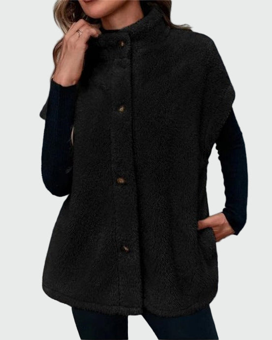 Cozy vest with buttons, high collar and pockets