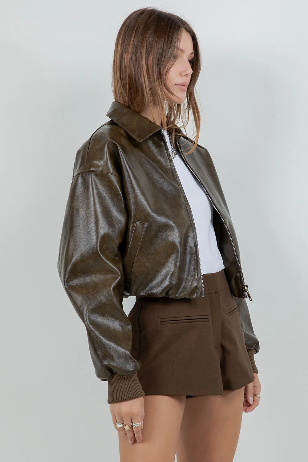 Short zip jacket with shirt collar and ribbed cuffs