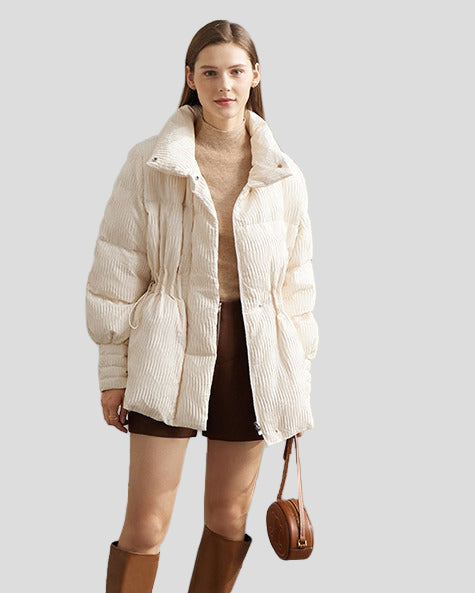 Quilted jacket with structure, high collar and drawstring at the waist