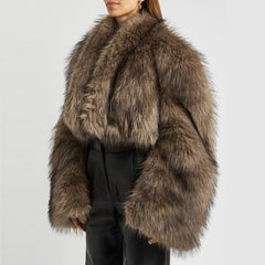 Milano fluffy short jacket with wide sleeves