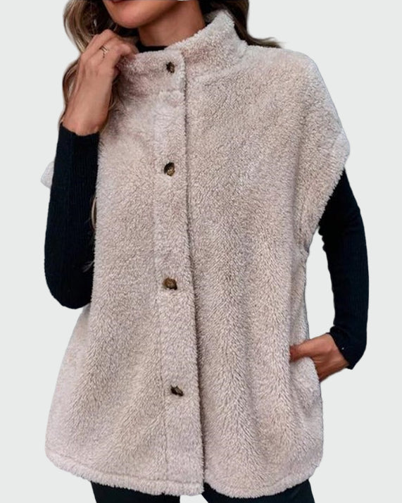 Cozy vest with buttons, high collar and pockets