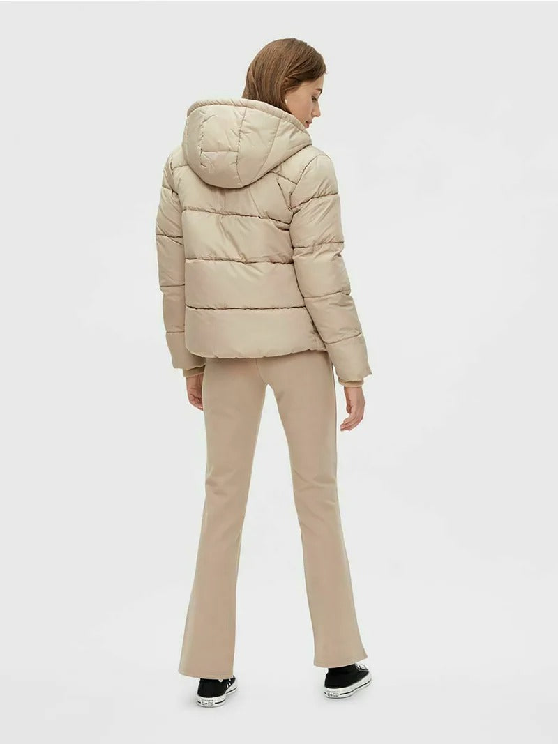 Puffer jacket with hood and zip pockets