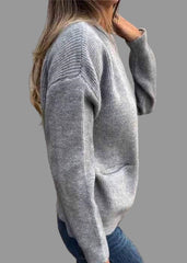 Knitted cardigan with zipper and pockets