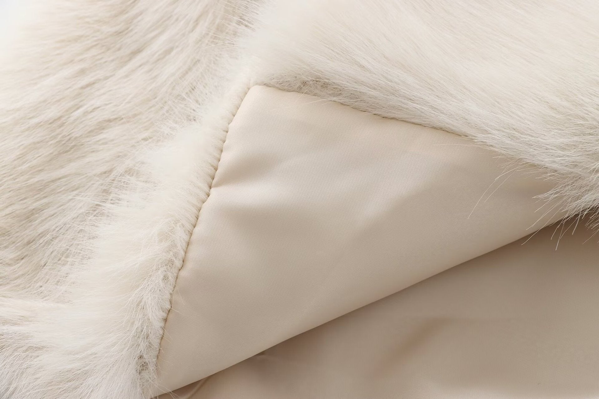 Plush short jacket with oversized collar