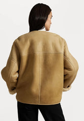 Cream fuzzy short jacket with large pockets