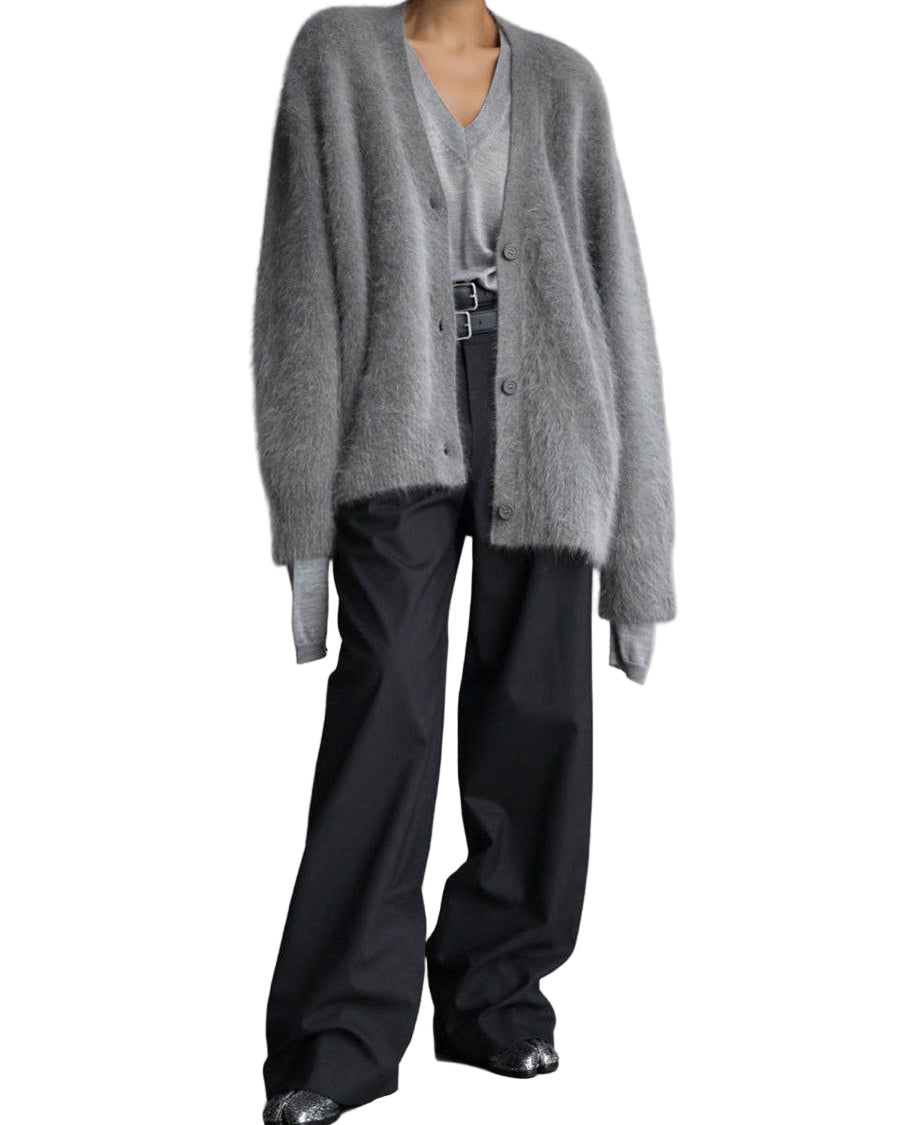 Oversized cardigan with buttons and long sleeves