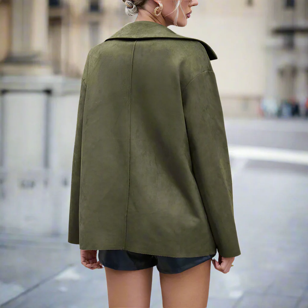 Shirt jacket with snap buttons and chest pockets