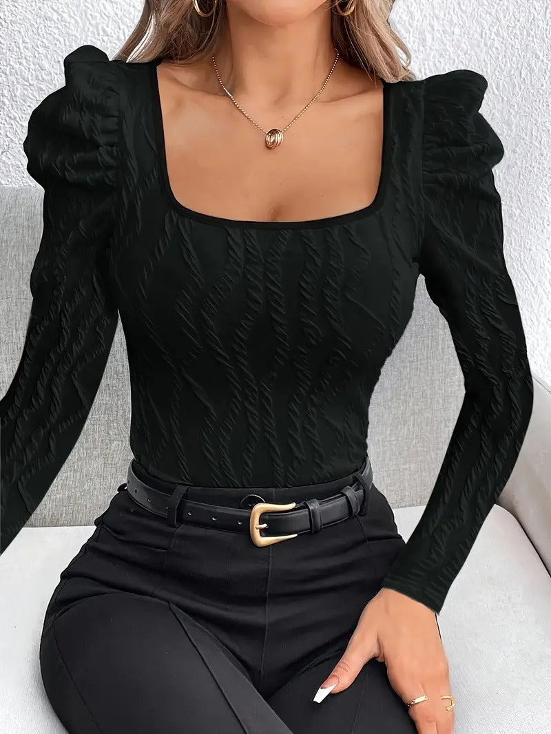Top with square neckline and puff sleeves