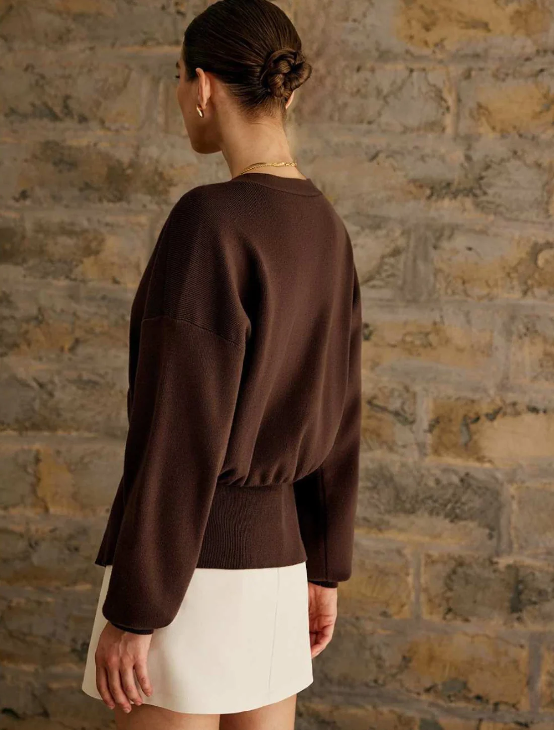 Cardigan with sculpted button and v-neck