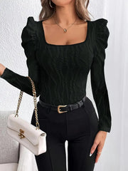 Top with square neckline and puff sleeves