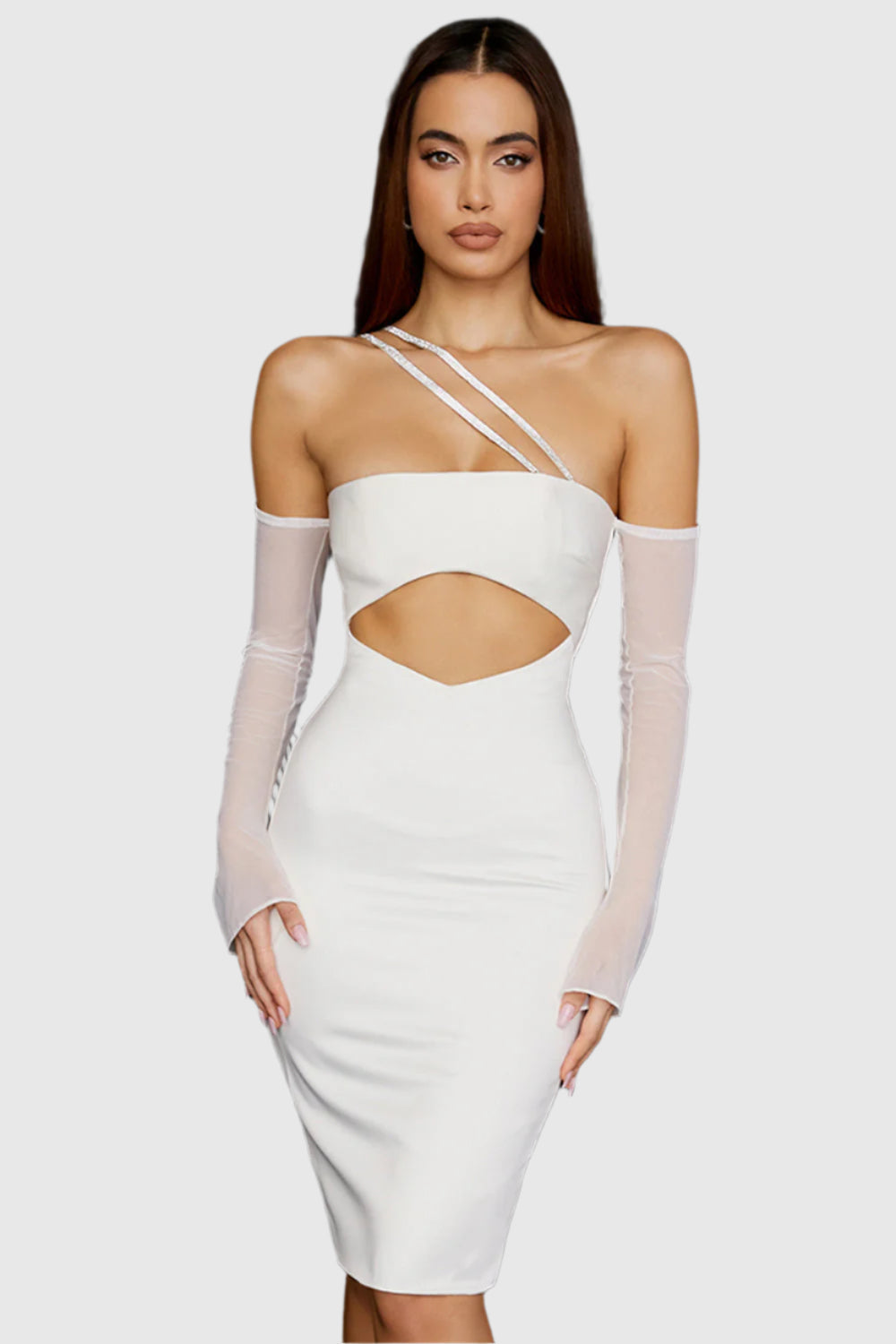 Långklänning i elfenbensfärgad satin med utskärning