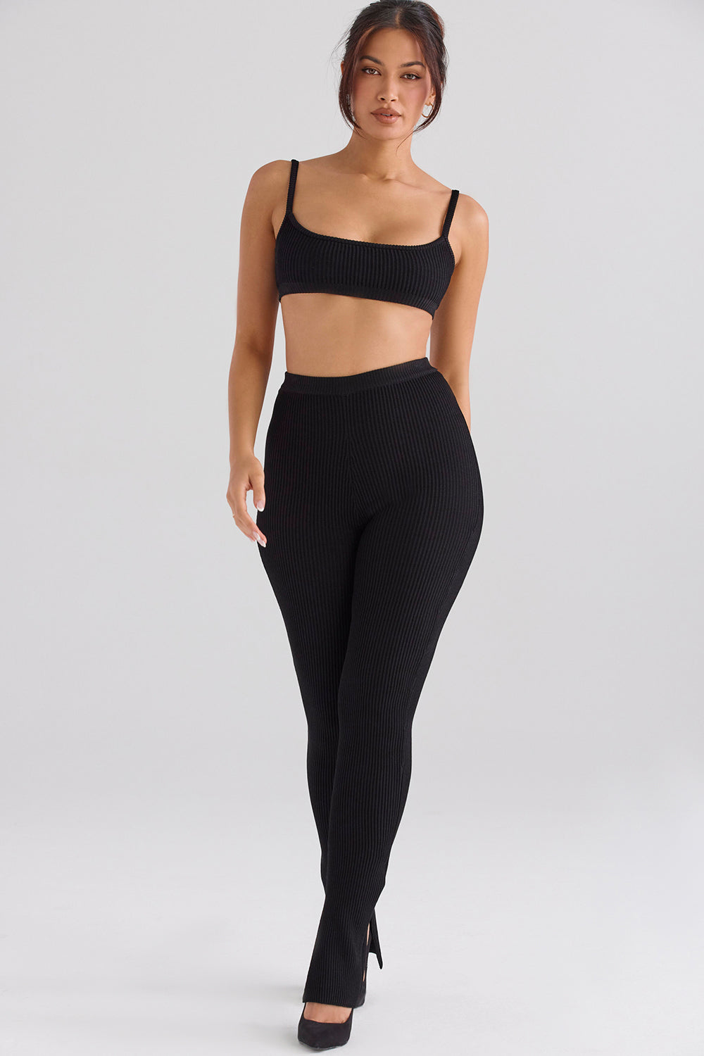 Knitted blouse with narrow pants