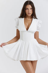 Vit miniklänning med veck