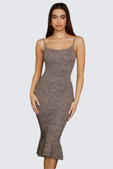 Brun blandad stickad midiklänning