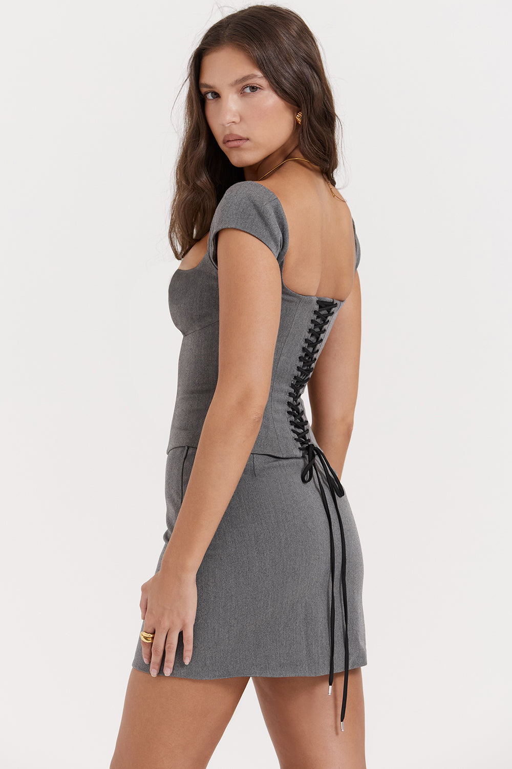 Djupgrå korsett med spetsrygg och minikjol