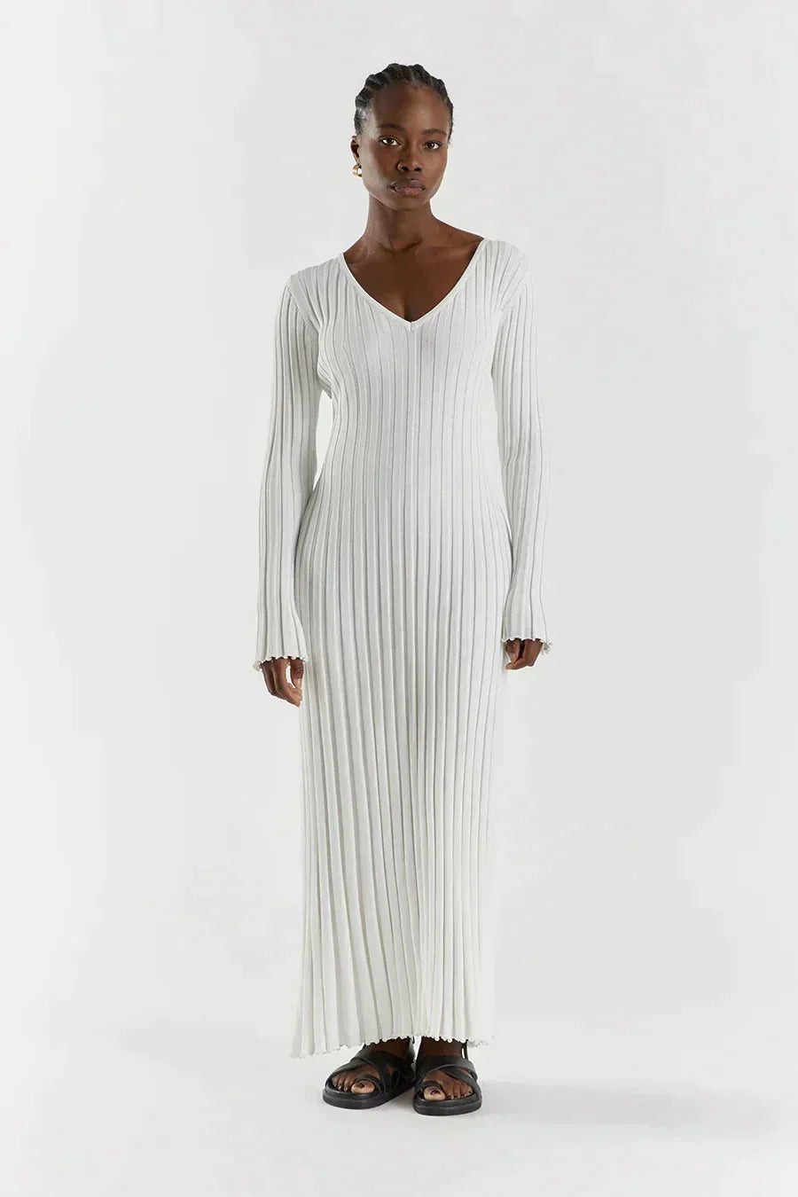 Stickad randig klänning med låga ärmar