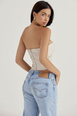 Axelbandslös korsett i organiskt läder