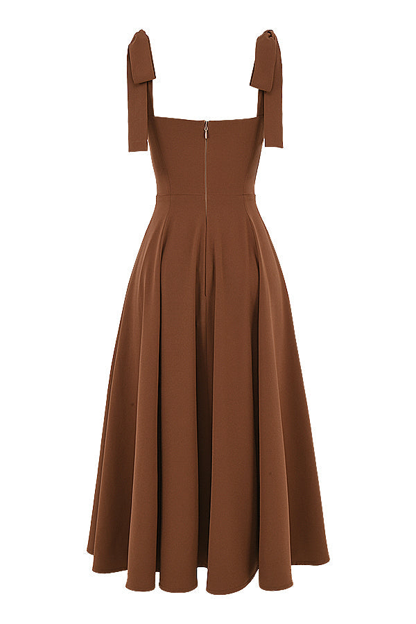 Lång klänning i lös satin