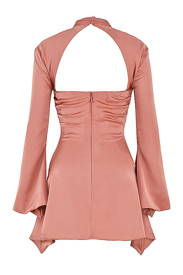 Kort klänning med öppen front