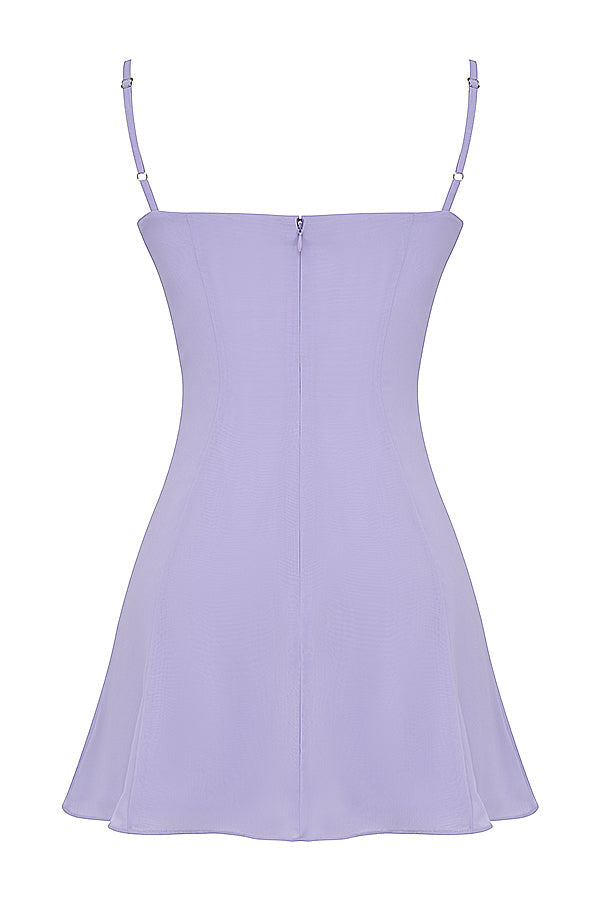 Avslappnad elegant miniklänning