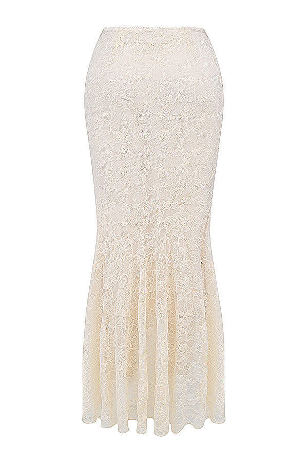 Krämfärgad korsett och lång transparent elegant kjol