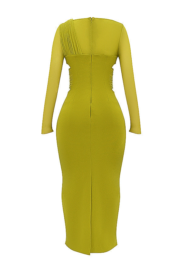 Långärmad klänning med utskärning