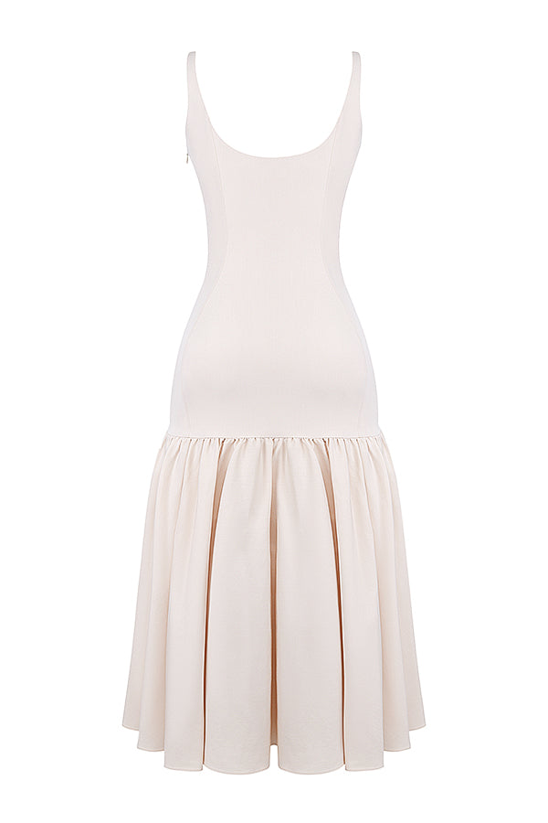 Midiklänning med droppande midja