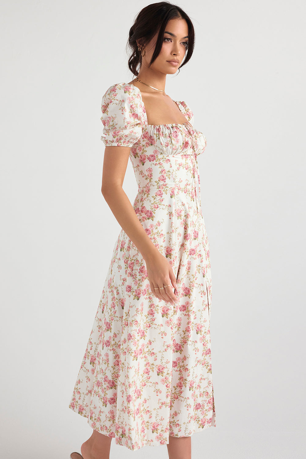 Medium sundress med blommiga puffärmar