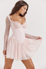 Mjuk persikofärgad miniklänning i korsett